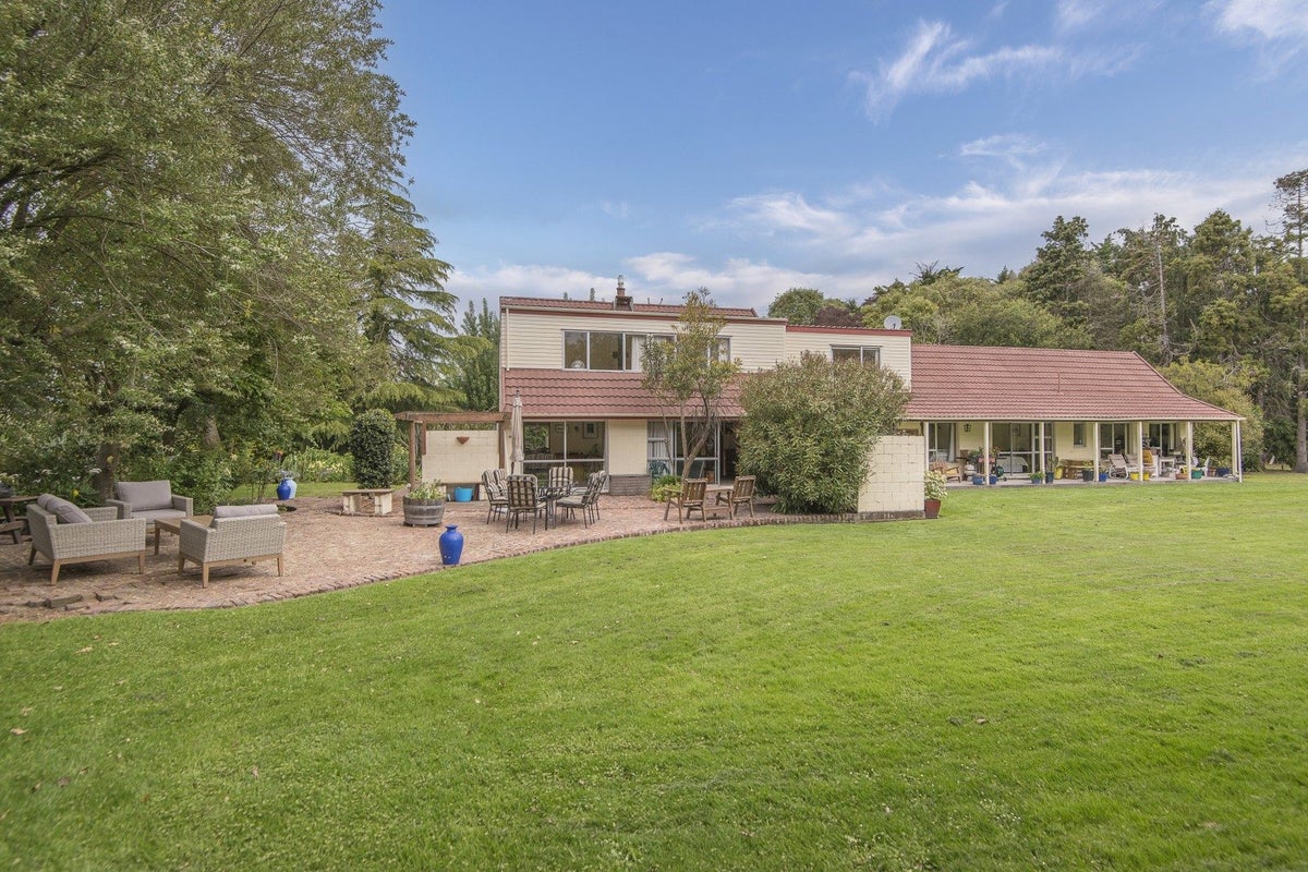14 Wardstay Road, Christchurch - Carousel 2