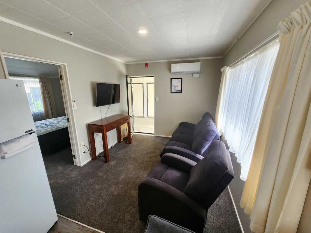 29 Greenwood Place, Fitzherbert, Palmerston North - Carousel 6