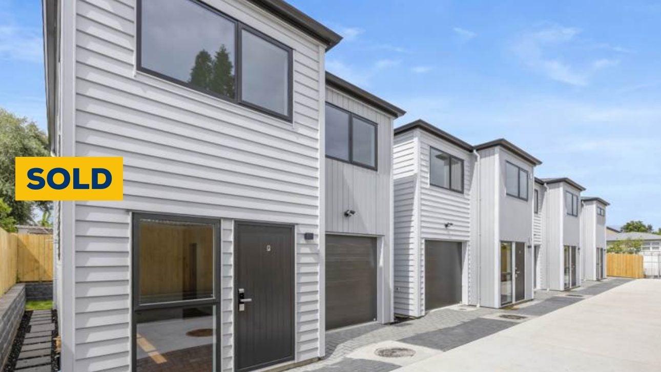 4D Bettina Place, Manurewa, Auckland - Carousel 1