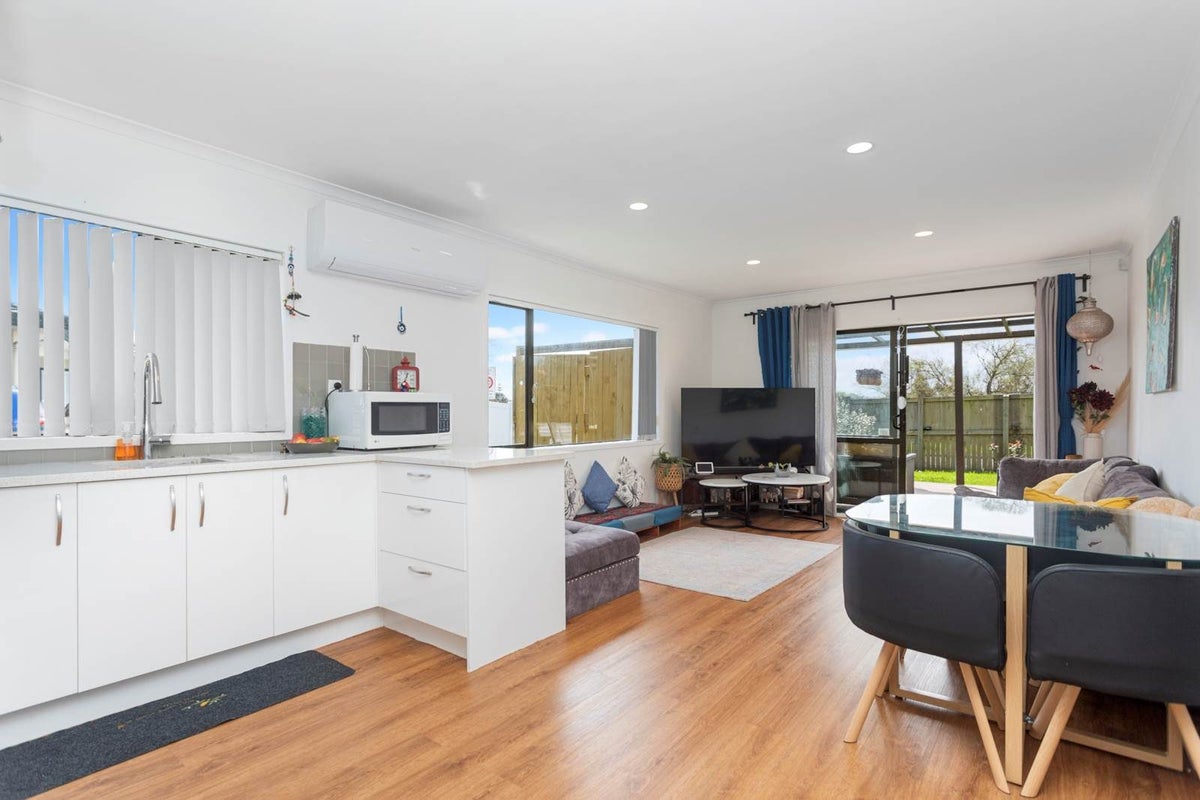 150 Gadsby Road, Favona, Auckland - Carousel 2