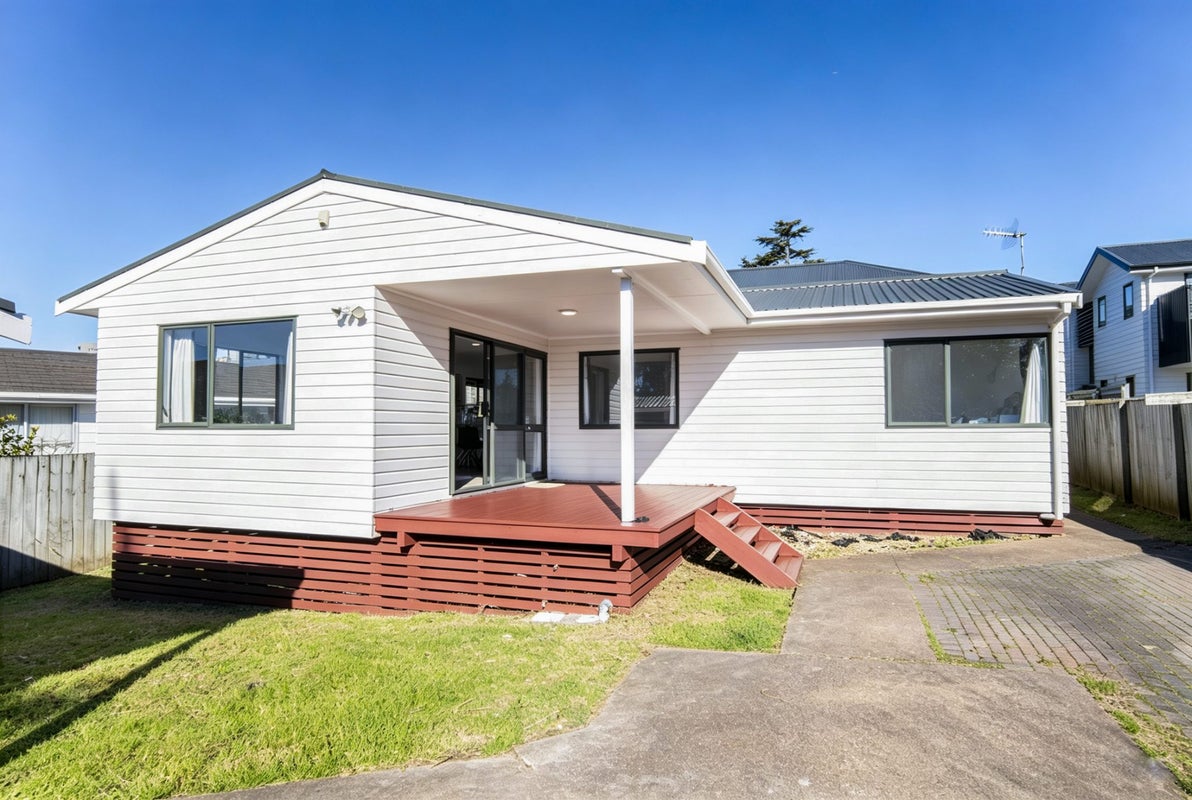 20A Glynnbrooke Street, Te Atatu South, Waitakere City, Auckland - Carousel 23