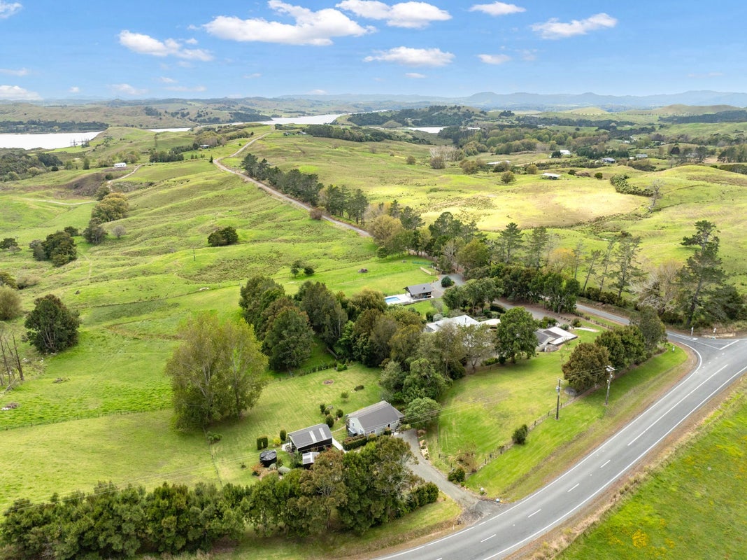 1060 Oneriri Road, Kaiwaka - Carousel 24