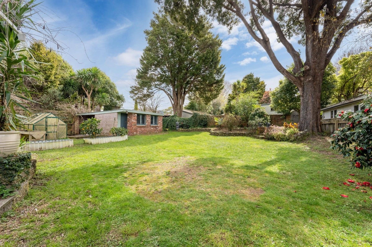 10C Wood Street, Wallaceville, Upper Hutt - Carousel 2