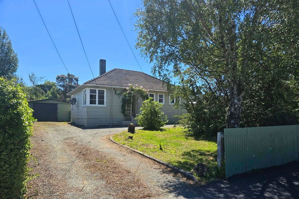 13 Third Street, Lansdowne, Masterton - Carousel 1