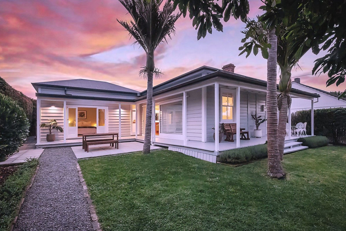 6 Fir Street, Waterview, Auckland - Carousel 1