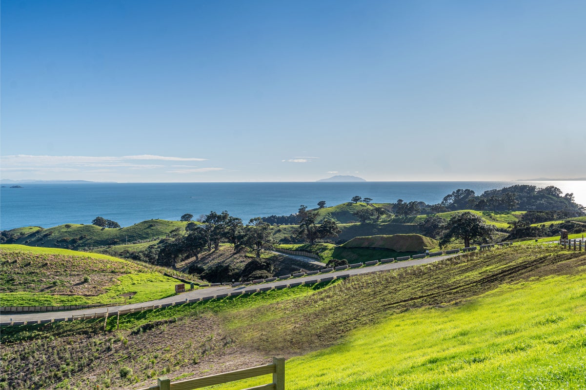 1 Tukere Lane, Ostend, Waiheke Island - Carousel 1