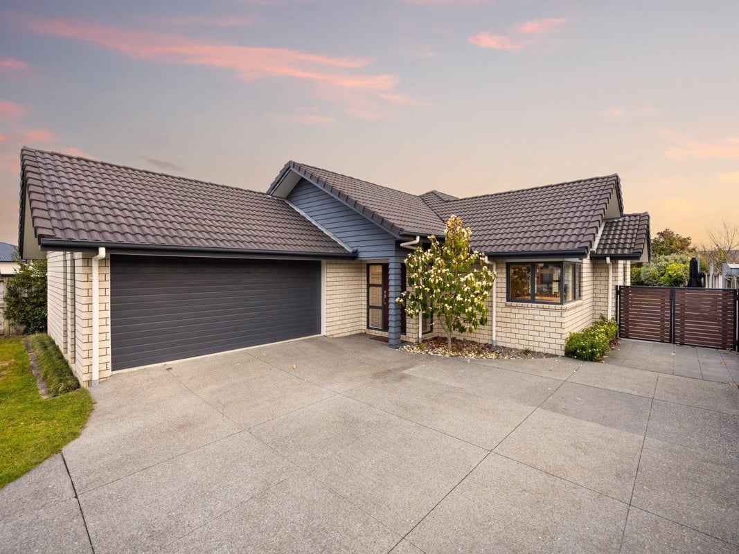 103 Cumberland Drive, Flagstaff, Hamilton - Carousel 1