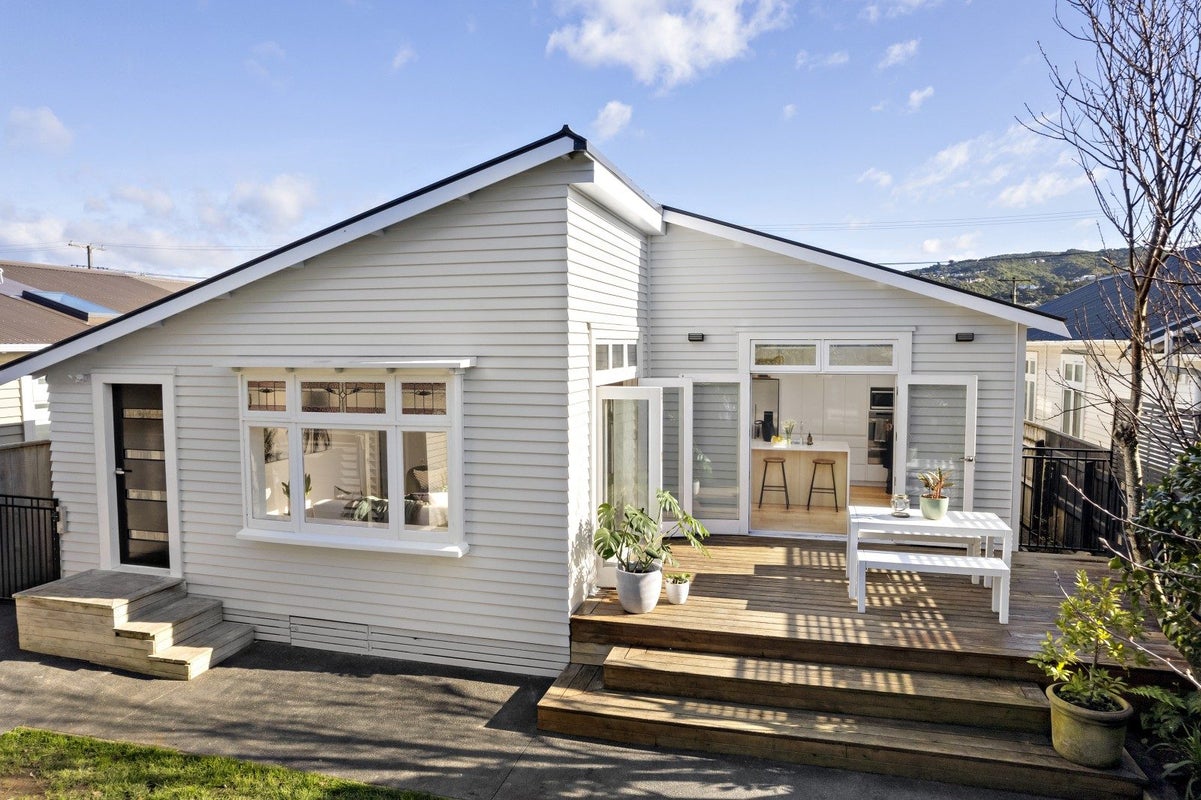 52 Ava Street, Petone, Lower Hutt - Carousel 1