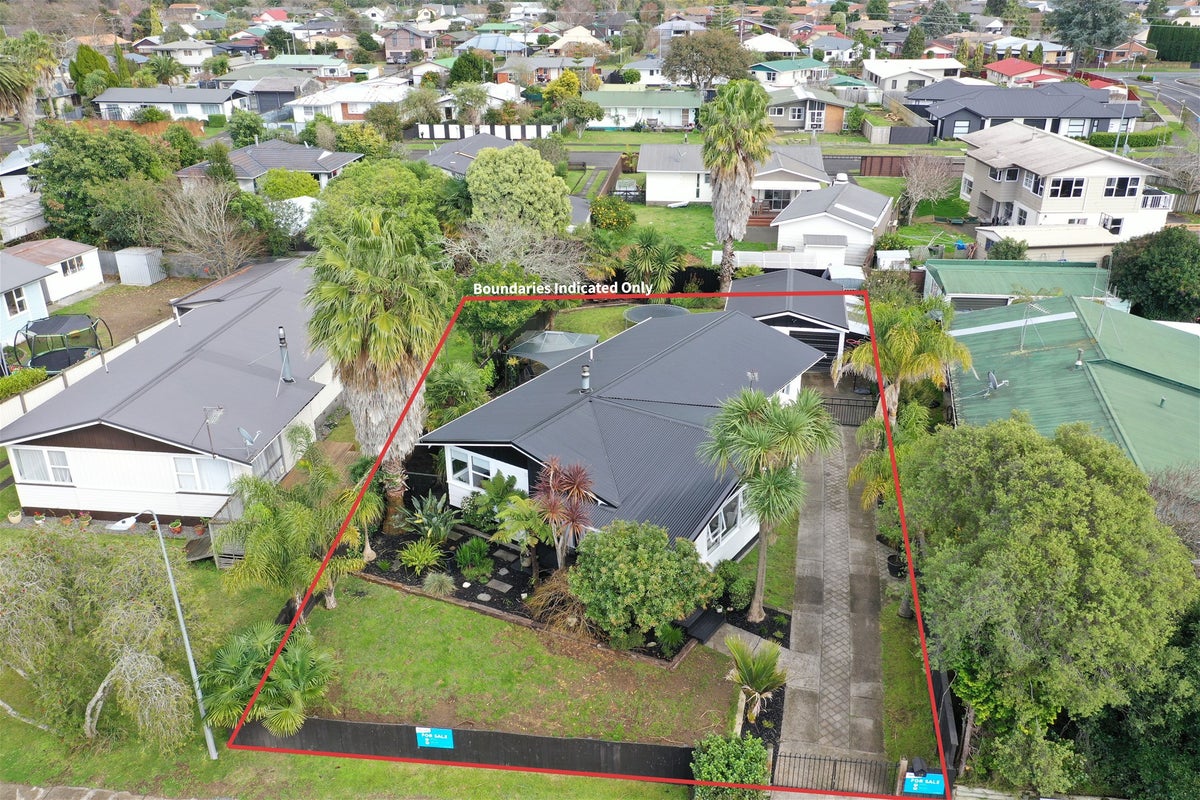 39 Fuchsia Avenue, Pukete, Hamilton - Carousel 21