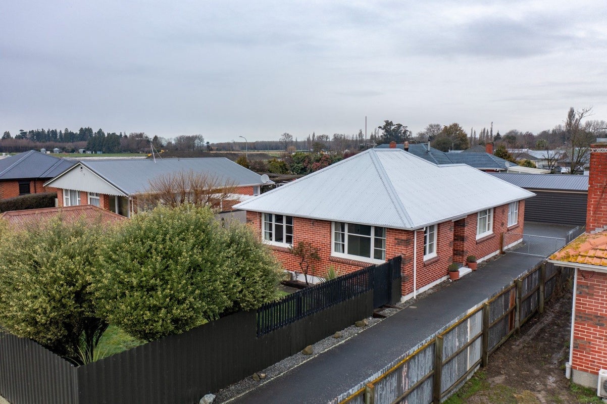 64 Wellington Street, Hampstead, Ashburton - Carousel 1