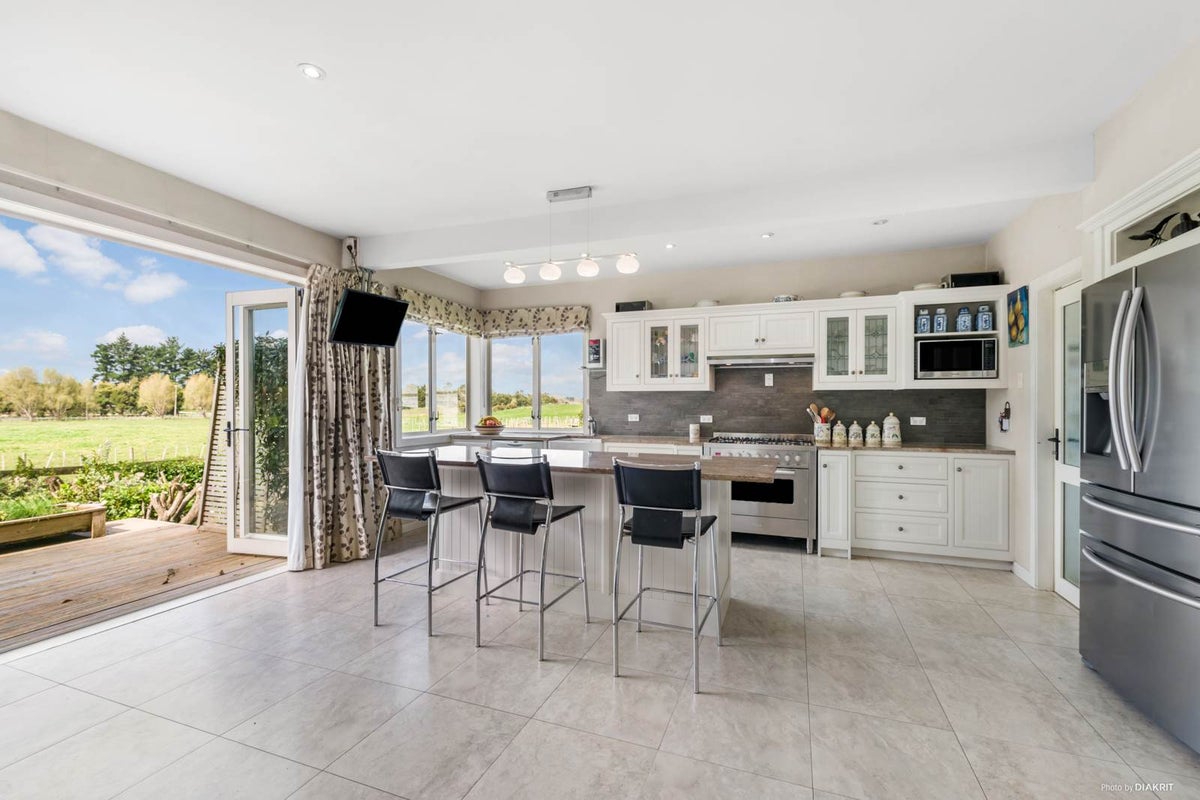 425 Waiau Pa Road, Waiau Pa, Pukekohe - Carousel 1