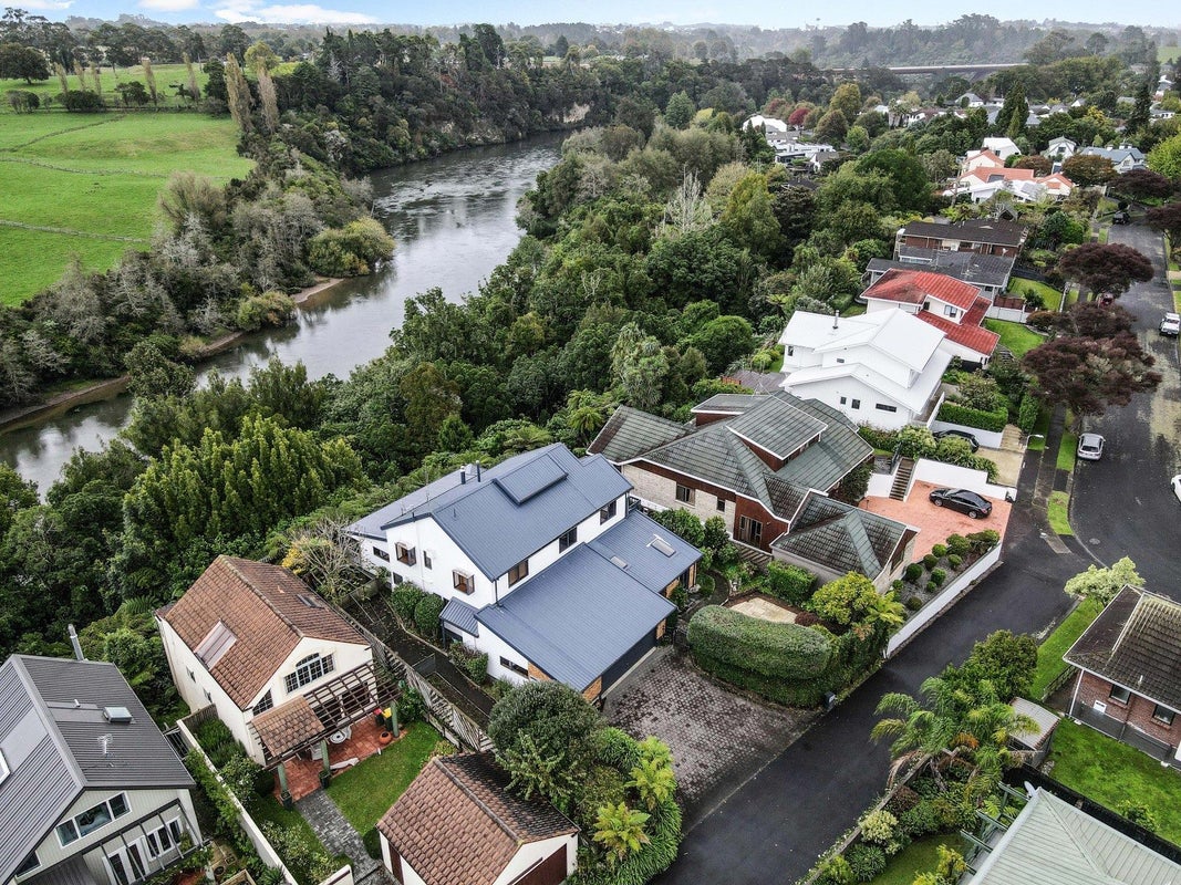 32 Silva Crescent, Riverlea, Hamilton - Carousel 2