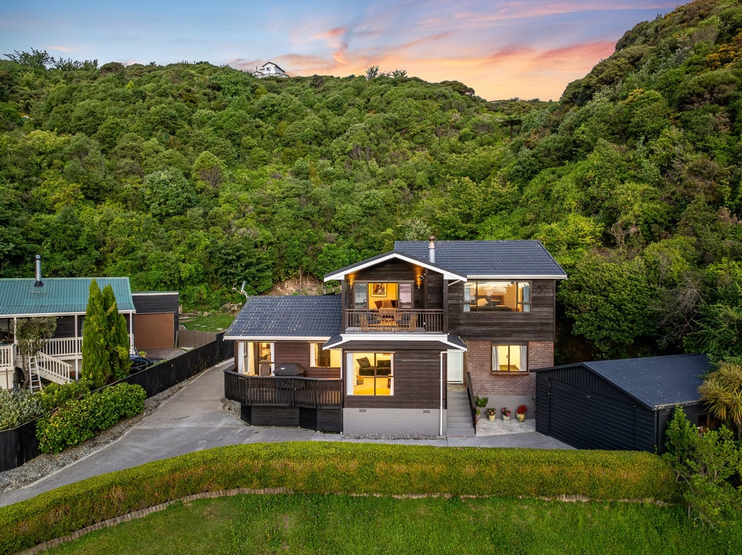 103 Eskdale Road, Papakowhai, Porirua - Carousel 1