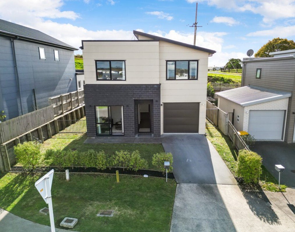 2 Retallick Place, Flagstaff, Hamilton - Carousel 1