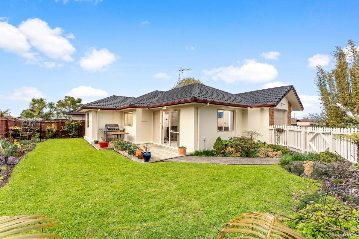 108M Colwill Road, Massey, Auckland - Carousel 2