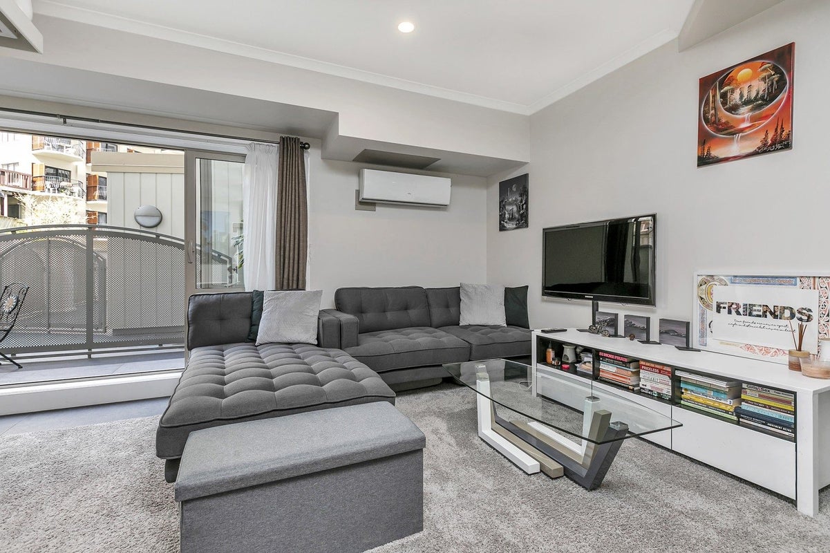 2H/1 Emily Place, Auckland Central, Auckland - Carousel 2