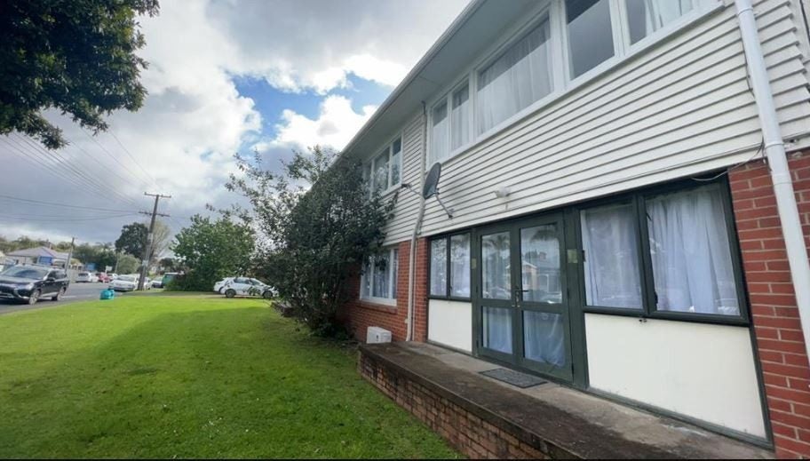 1 Grey Street, Regent, Whangarei - Carousel 1