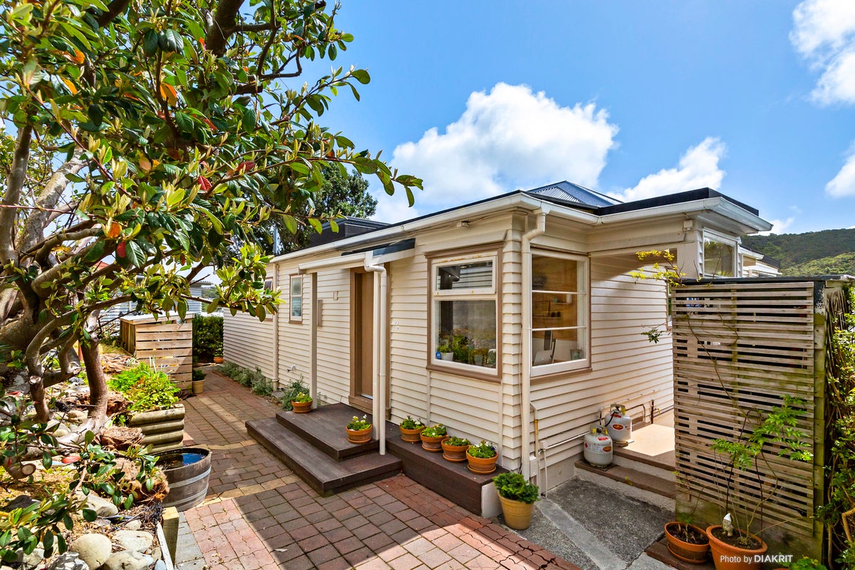 163A Totara Road, Miramar, Wellington - Carousel 2