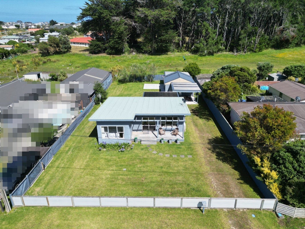62 Nash Parade, Foxton Beach, Foxton - Carousel 1