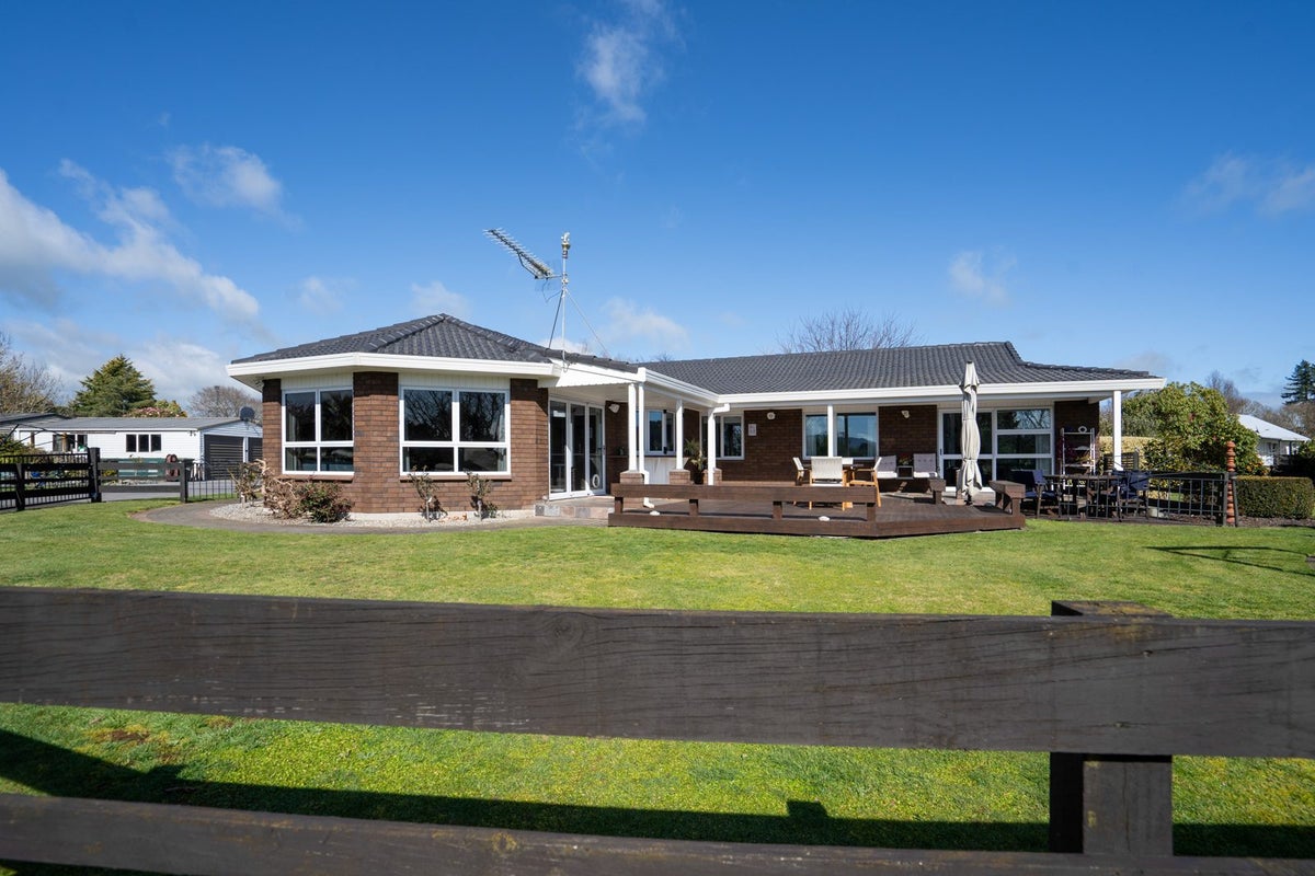10 Rowling Place, Leamington, Cambridge - Carousel 41
