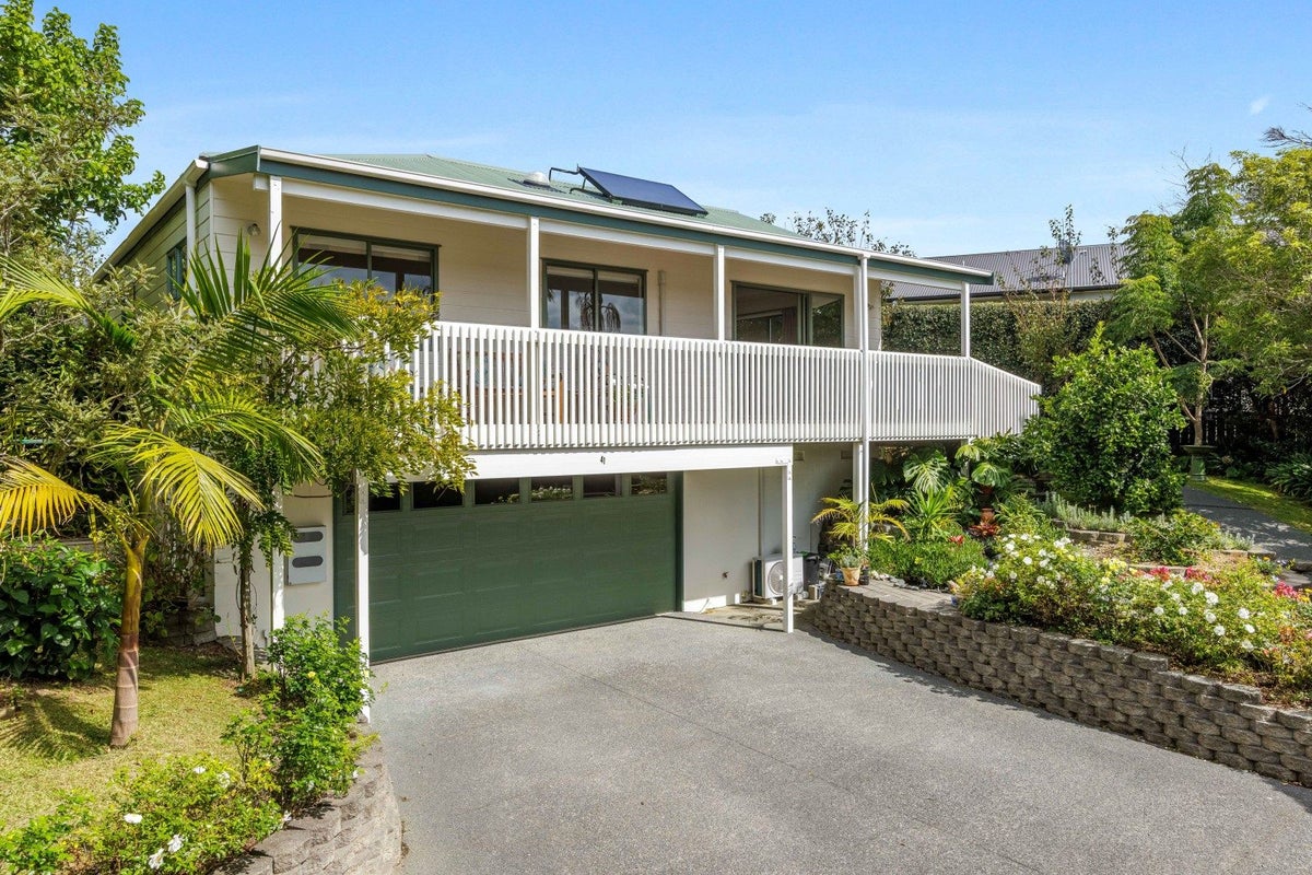 41 Hammond Avenue, Hatfields Beach, Orewa - Carousel 1