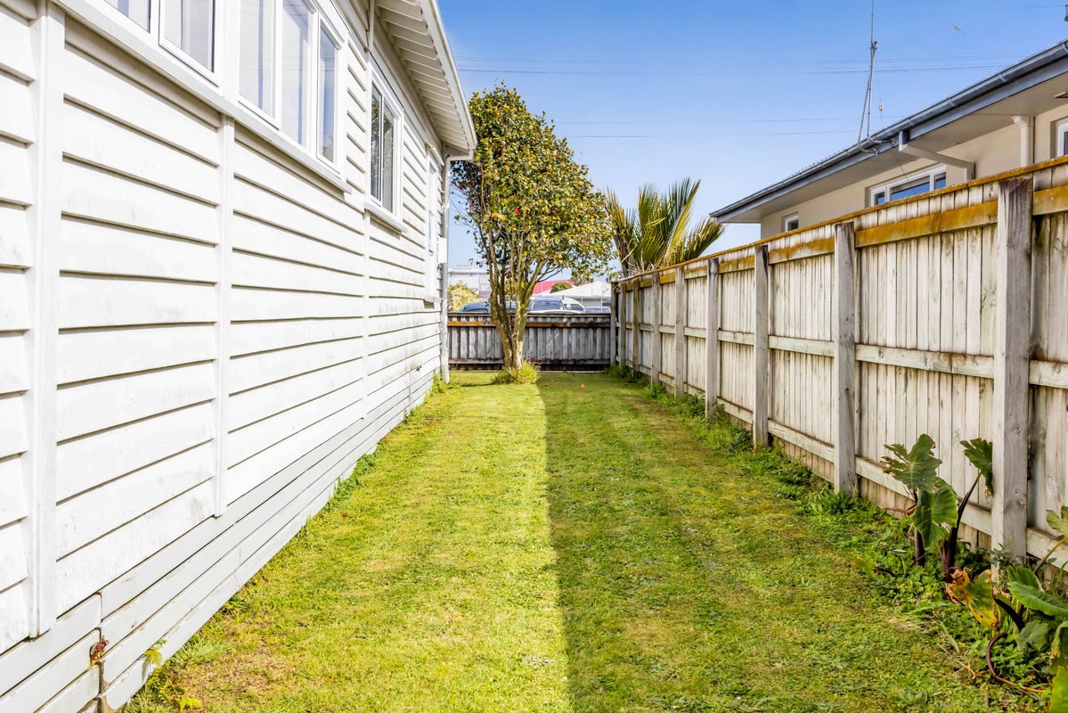 22 Grey Street, Normanby, Hawera - Carousel 21