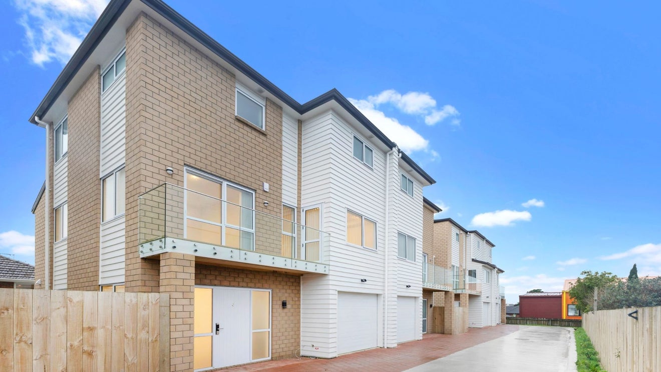 46E Elliot Street, Howick, Auckland - Carousel 1