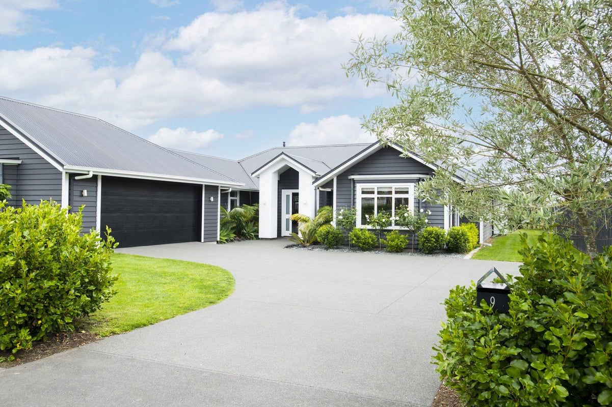 9 Gwyneth Place, Lytton West, Gisborne - Carousel 2