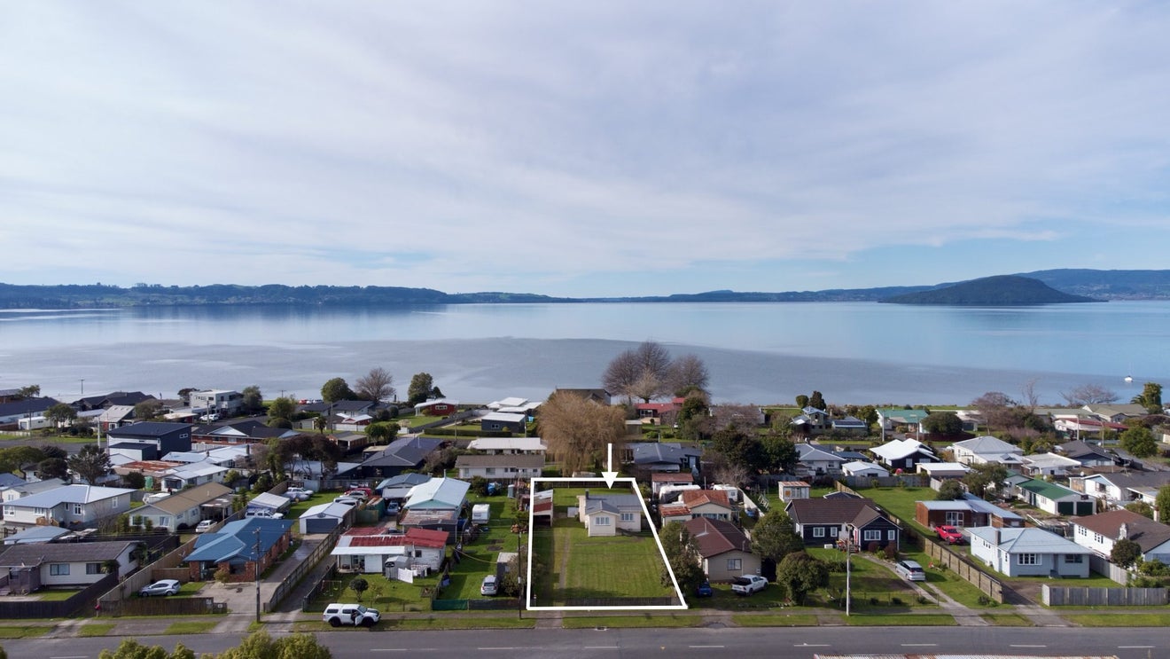 21 Wikaraka Street, Ngongotaha, Rotorua - Carousel 1