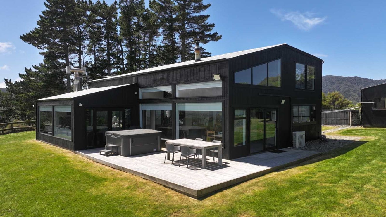 198 Maungakotukutuku Road, Paraparaumu, Paraparaumu - Carousel 2
