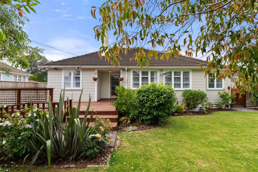 26 Fisk Street, Naenae, Lower Hutt - Carousel 1