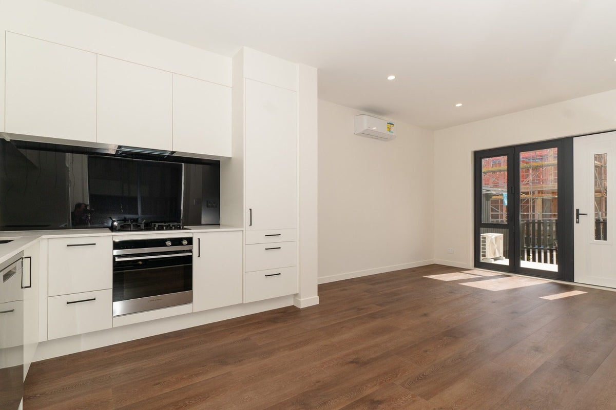 20 Bugle Road, Totara Park, Auckland - Carousel 2