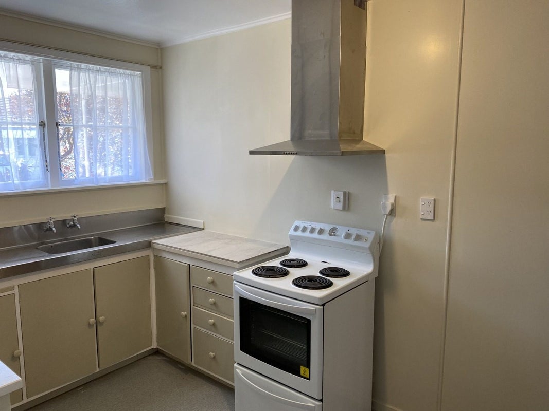 3/50 Cruickshank Road, Clouston Park, Upper Hutt - Carousel 2