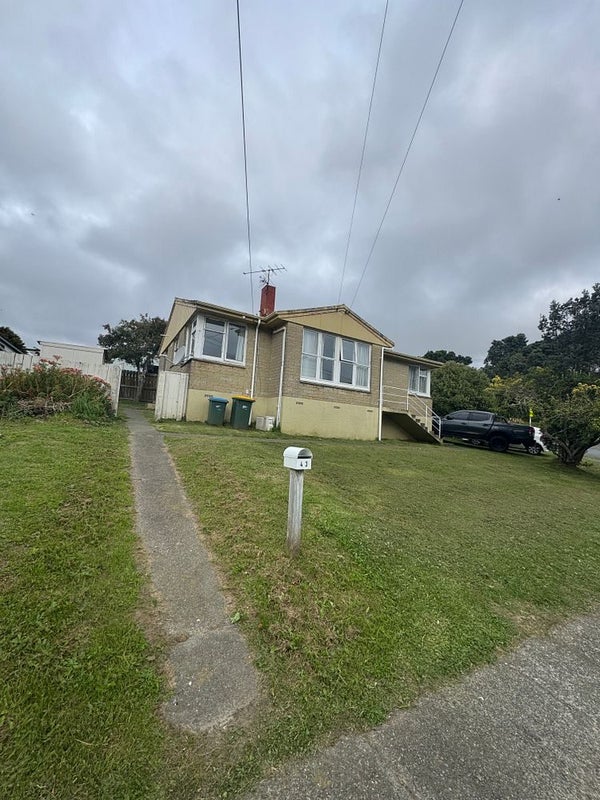 43 Justine Street, Cannons Creek, Porirua - Carousel 1