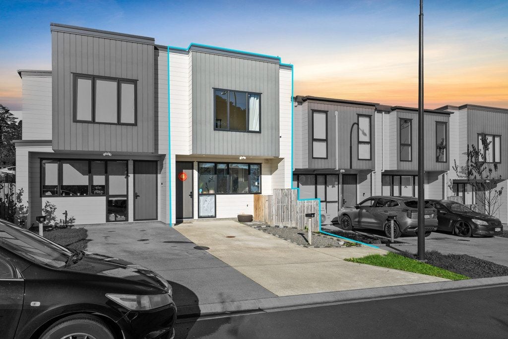 10 Karoro Road, Flat Bush, Auckland - Carousel 1