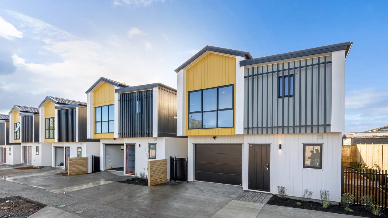 3/31 Goodwin Drive, Rosehill, Papakura - Carousel 1
