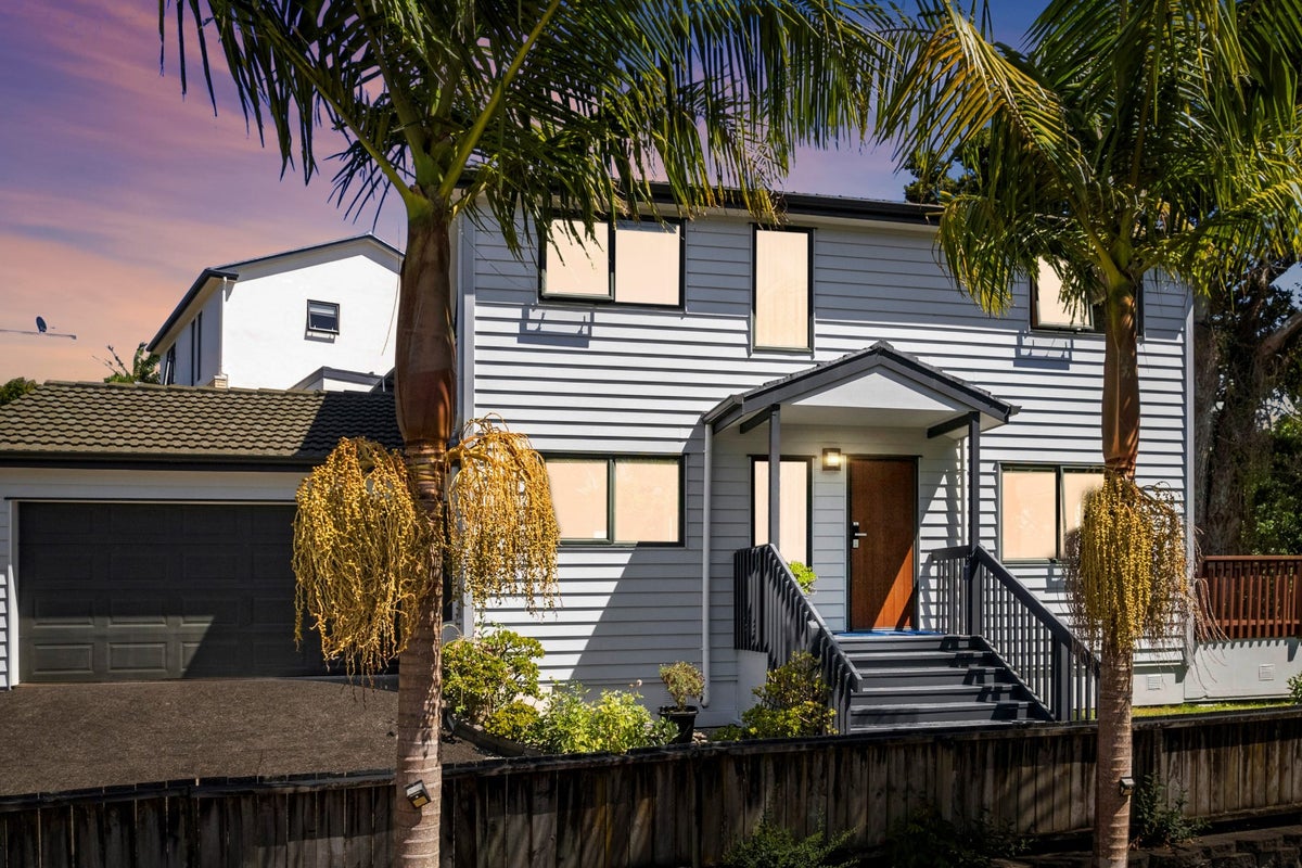 2/32A Blockhouse Bay Road, Avondale, Auckland - Carousel 1