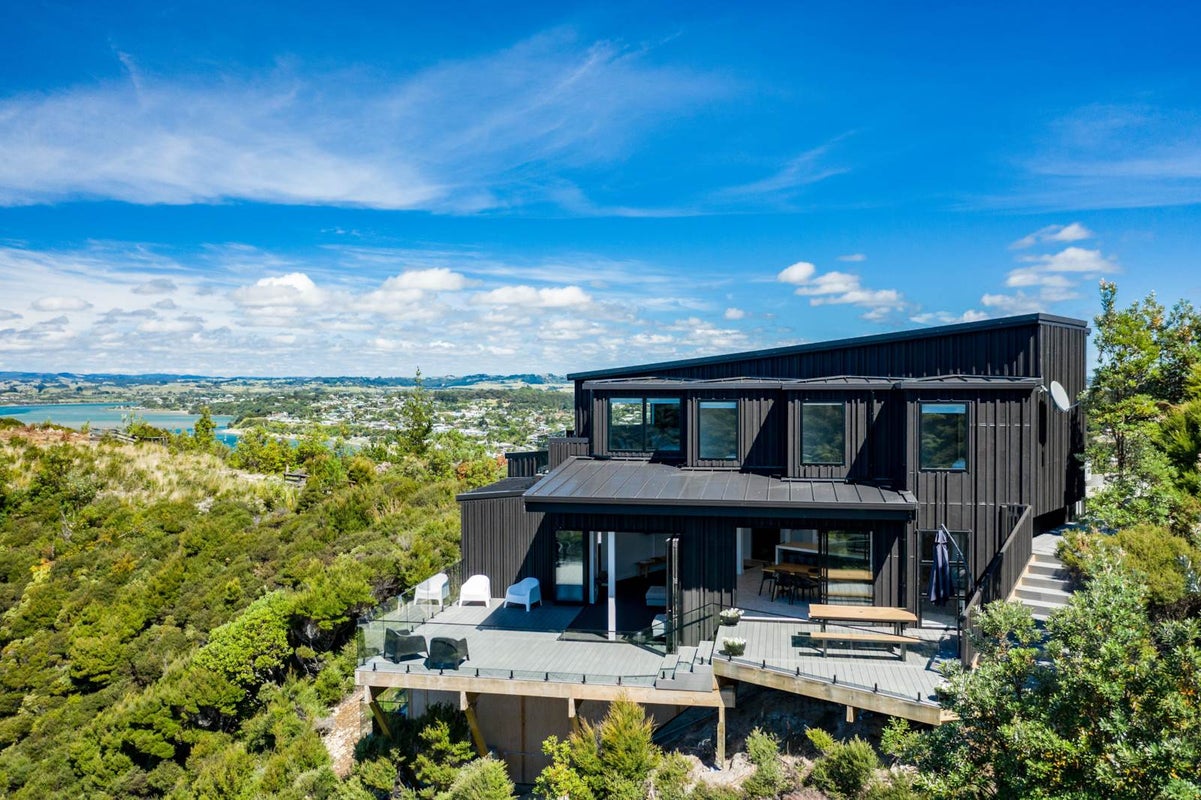 28 Seacoast Road, Mangawhai Heads, Mangawhai - Carousel 1
