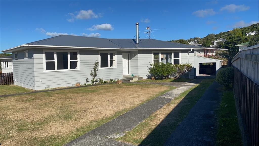 14 Clematis Grove, Maungaraki, Lower Hutt - Carousel 1