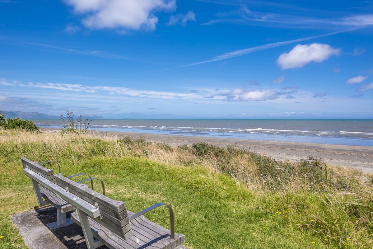 80A Marine Parade, Paraparaumu Beach, Paraparaumu - Carousel 21