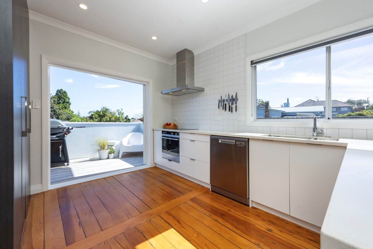 119 Hutchinson Avenue, New Lynn, Auckland - Carousel 2
