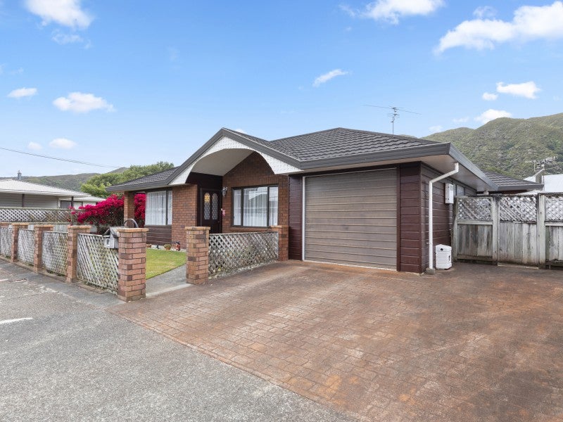 1/17 Galway Street, Waterloo, Lower Hutt - Carousel 1