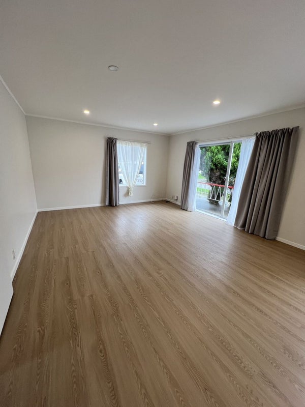 2/48 Jutland Road, Hauraki, Auckland - Carousel 2