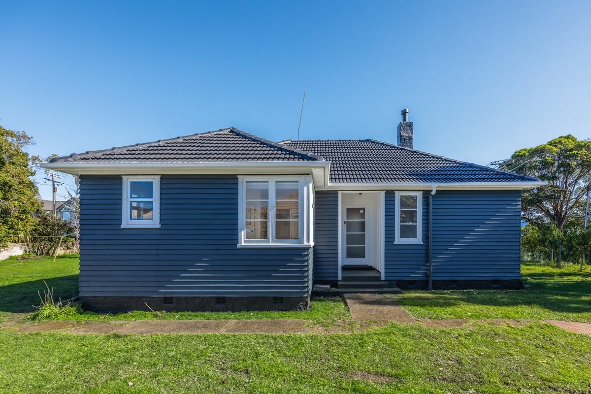 107 Point England Road, Point England, Auckland - Carousel 2