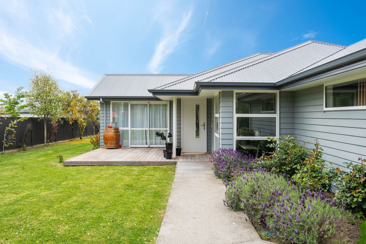 111 Stevenson Avenue, Sawyers Bay, Port Chalmers - Carousel 2