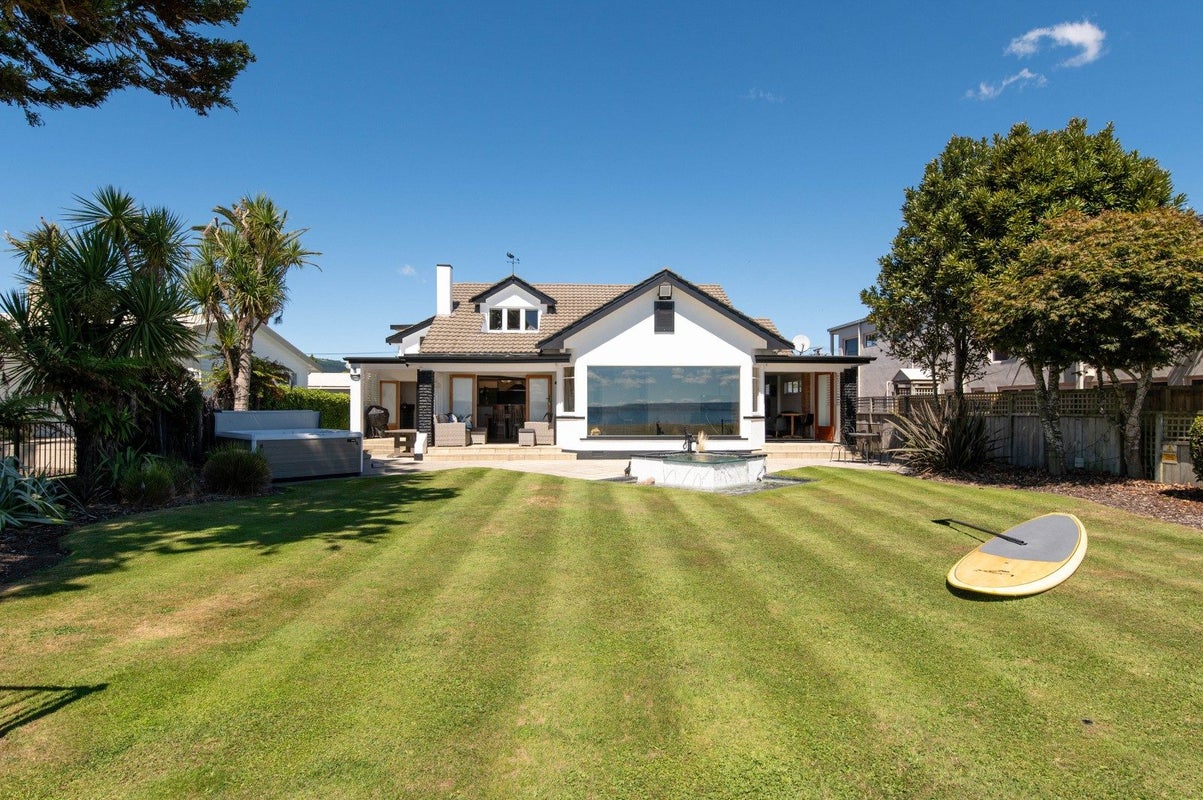 25 Willow Avenue, Hannahs Bay, Rotorua - Carousel 1