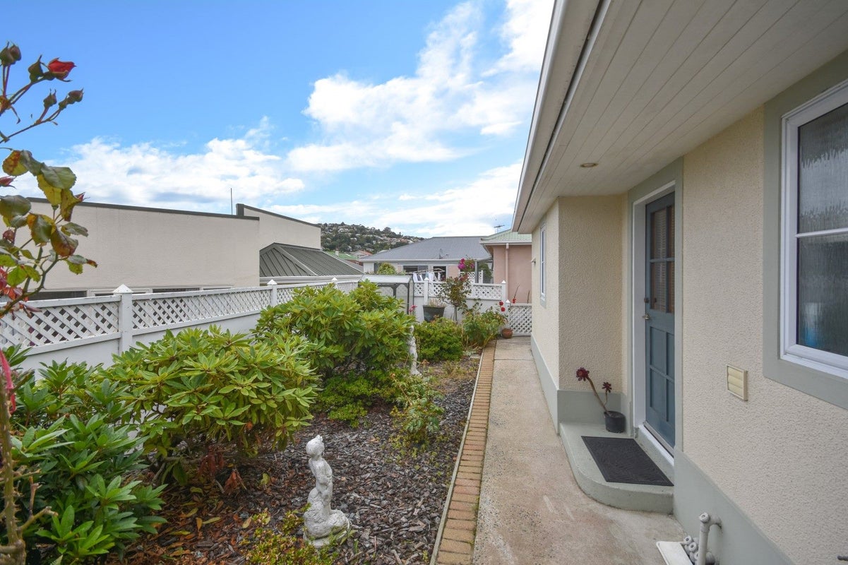 2/31 Eastbourne Street, Caversham, Dunedin - Carousel 12