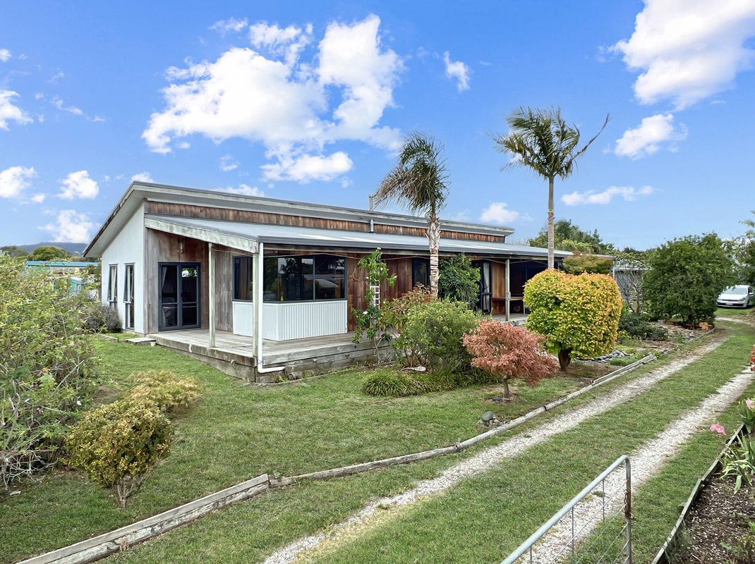 10 Pohutukawa Avenue, Pokeno - Carousel 1