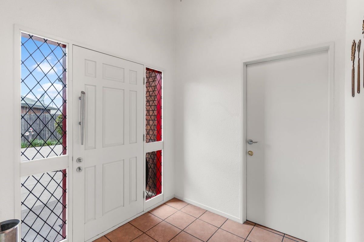 21 Giles Place, Shirley, Christchurch - Carousel 29