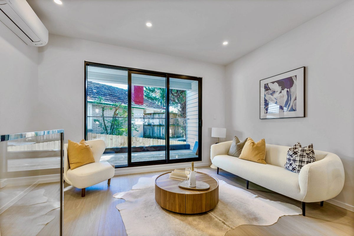 44A Bruce Road, Glenfield, Auckland - Carousel 2